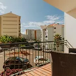 Lounge Ii By Amazing Madeira *