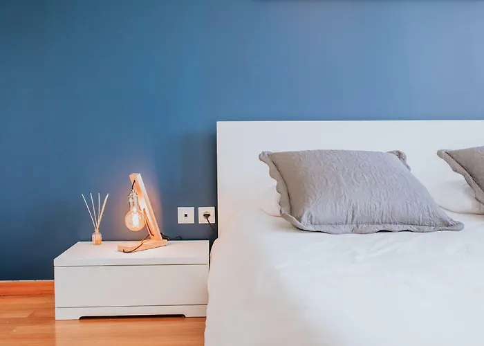 Lounge Ii By Amazing Madeira *