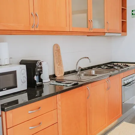 Lounge Ii By Amazing Madeira *